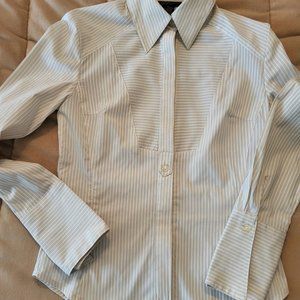 Donna Rae New York Blouse Beige & White Elevated Sleeves Tailored Body Great Fit